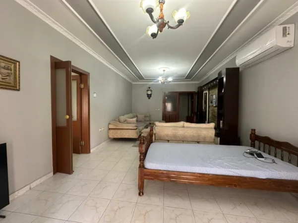 Tirane, shitet apartament 2+1 Kati 2, 106 m² 200.000 € (Laprake)