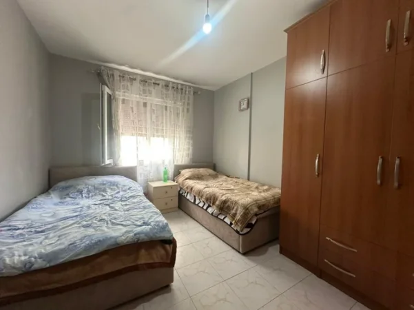 Tirane, shitet apartament 2+1 Kati 2, 106 m² 200.000 € (Laprake)