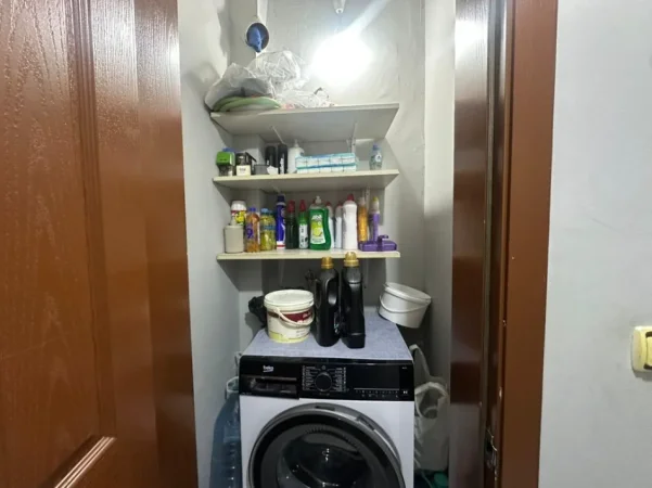 Tirane, shitet apartament 2+1 Kati 2, 106 m² 200.000 € (Laprake)