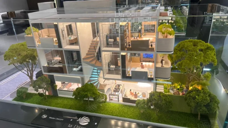 Durres, shitet Vile 3+1+Aneks+Ballkon Kati 2, 301 m² 696.843 € (rruga gjiri i lalezit)