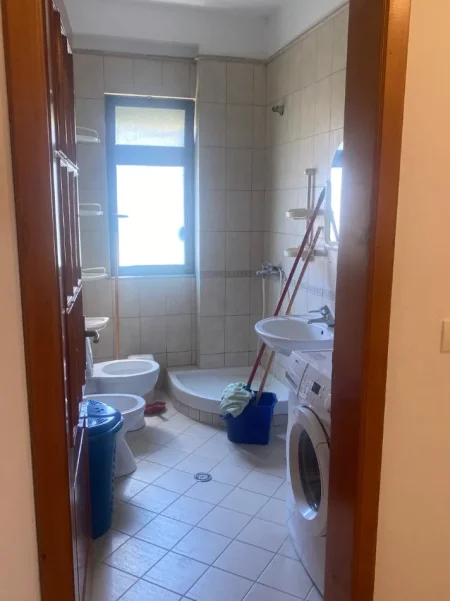 Tirane, shitet apartament 1+1 , 58 m² 130.000 € (Rr.Bill Klinton në Selitë, Tiranë)