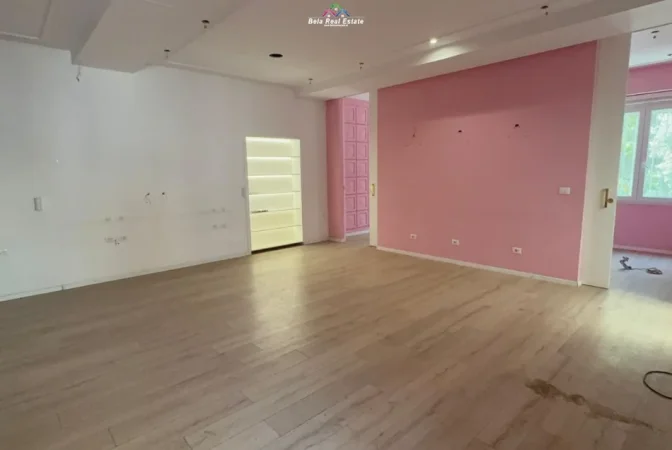 Tirane, jepet me qera zyre Kati 2, 118 m² 1.500 € (sheshi willson)