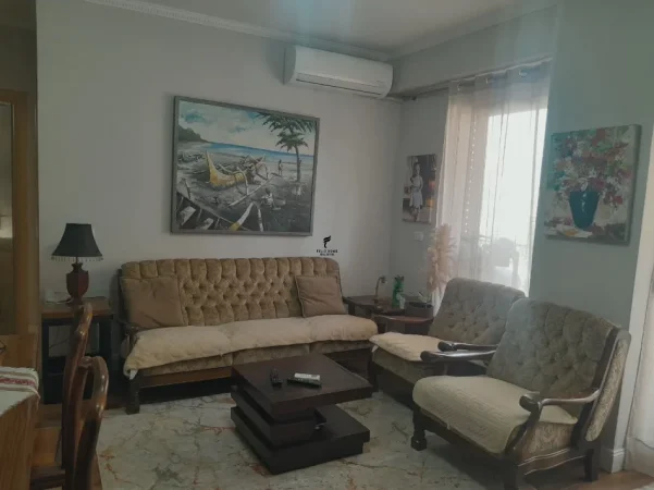 Tirane, jepet me qera apartament 2+1 Kati 6, 86 m² 800 € (ISH PARKU)