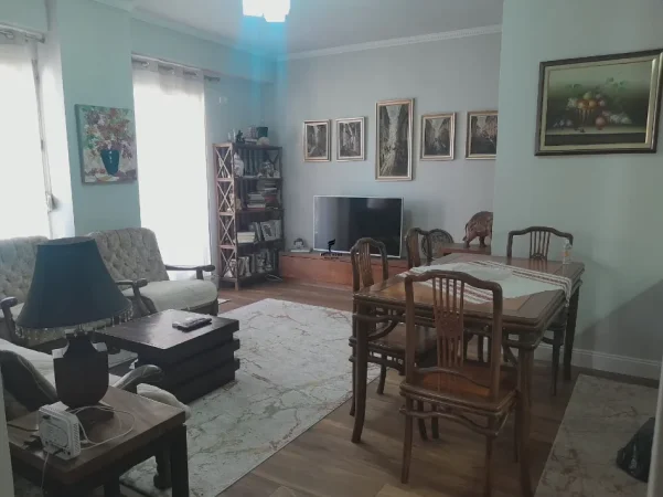 Tirane, jepet me qera apartament 2+1 Kati 6, 86 m² 800 € (ISH PARKU)