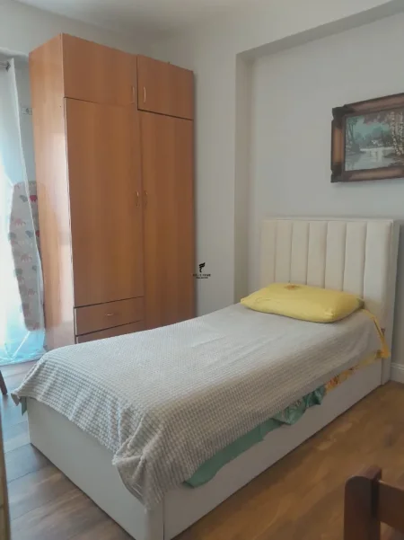 Tirane, jepet me qera apartament 2+1 Kati 6, 86 m² 800 € (ISH PARKU)