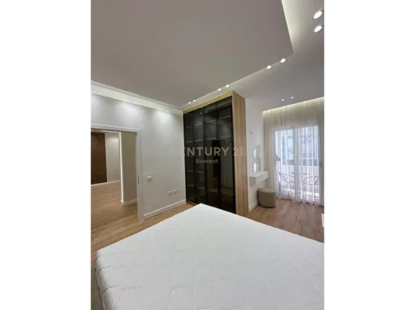 Tirane, shitet apartament 2+1 Kati 1, 104 m² 227.000 € (yzberisht)