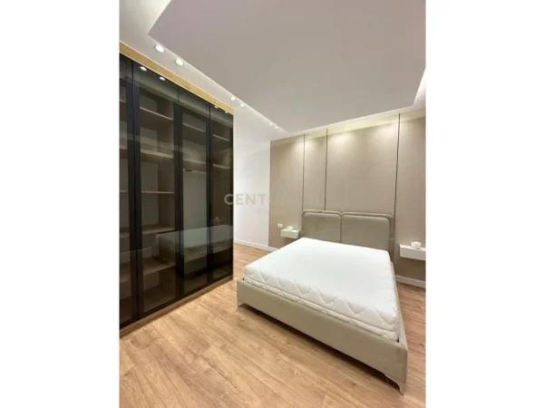 Tirane, shitet apartament 2+1 Kati 1, 104 m² 227.000 € (yzberisht)