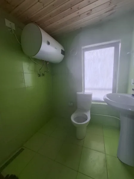 Tirane, jepet me qera garsonier 1+1 Kati 2, 45 m² 280 € (perballe shkolles Bashkim Fino, prane Qyteti Studentit)