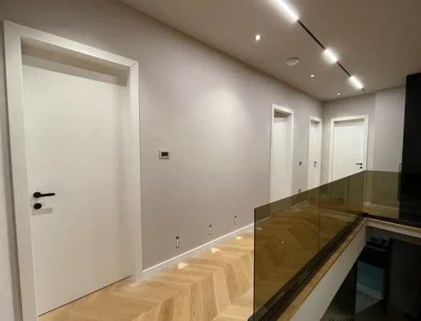 Tirane, shitet Vile 4+1 , 570 m² 1.000.000 € 