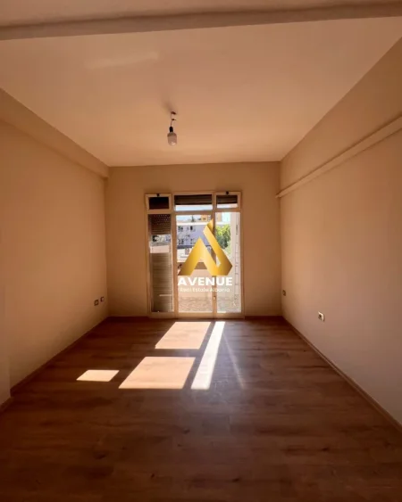 Tirane, shitet apartament 2+1 Kati 3, 68 m² 165.000 € (Prane oslo Bar)