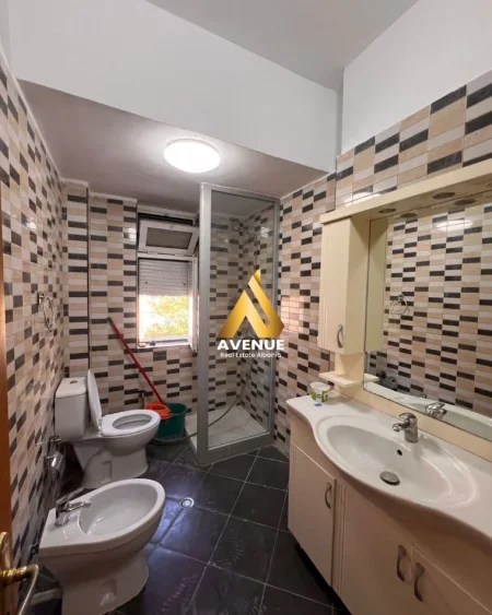 Tirane, shitet apartament 2+1 Kati 3, 68 m² 165.000 € (Prane oslo Bar)