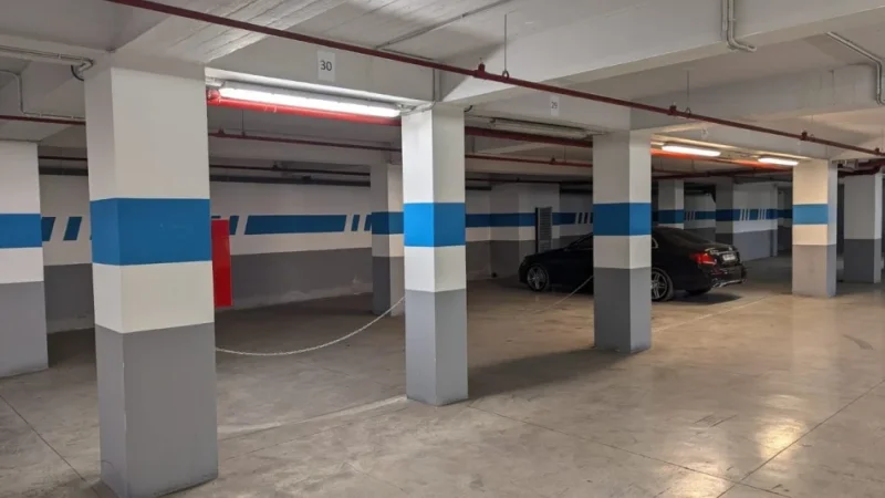Kavaje, jepet me qera garazh | post parkimi Kati 1, 30 m² 120 € (Garazhd Rruga E Kavajes)