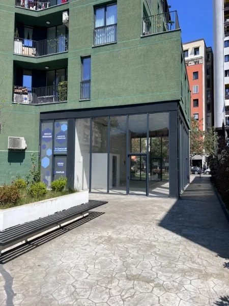 Tirane, shitet ambjent biznesi Kati 0, 75 m² 375.000 € 