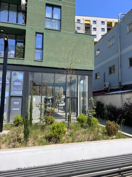 Tirane, shitet ambjent biznesi Kati 0, 75 m² 375.000 € 