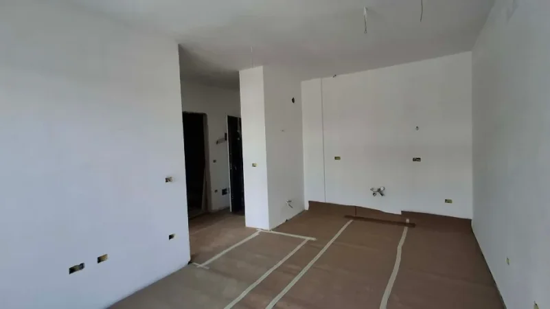 Tirane, shitet apartament 1+1 , 57 m² 90.000 € (Univers City)