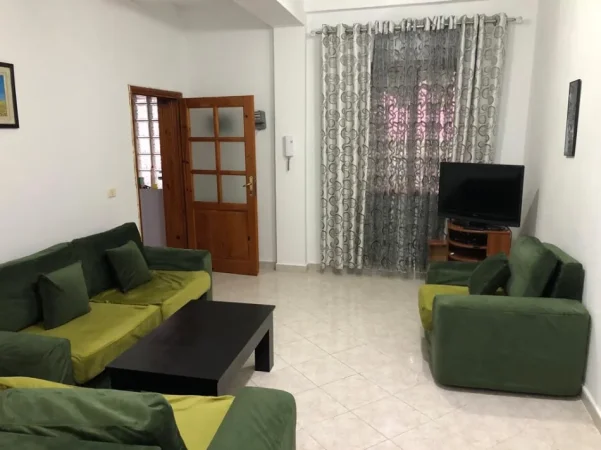 Tirane, jepet me qera apartament 1+1 Kati 1, 70 m² 350 € (Sauk I Ri ,rruga 3 Vllezerit Kondi)