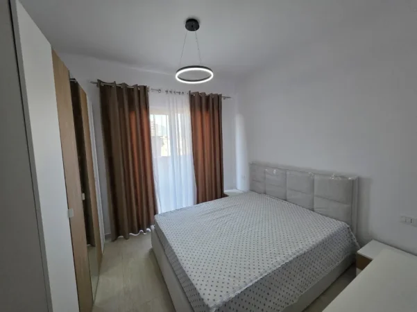 Tirane, jepet me qera apartament 2+1 Kati 3, 90 m² 650 € (Kompleksi Aura ,rruga Dritan Hoxha)