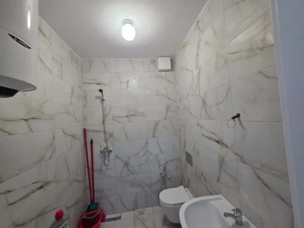 Tirane, jepet me qera apartament 2+1 Kati 3, 90 m² 650 € (Kompleksi Aura ,rruga Dritan Hoxha)