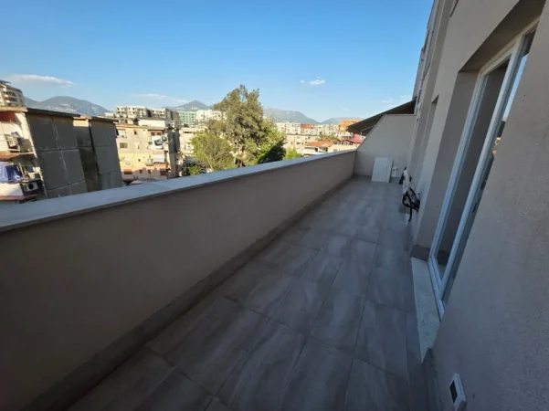 Tirane, jepet me qera apartament 2+1 Kati 3, 90 m² 650 € (Kompleksi Aura ,rruga Dritan Hoxha)