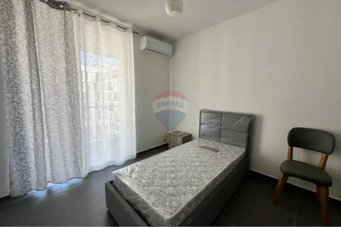 Tirane, jepet me qera apartament 2+1 Kati 4, (5 maj)