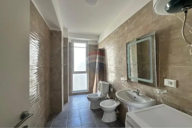 Tirane, jepet me qera apartament 2+1 Kati 4, (5 maj)