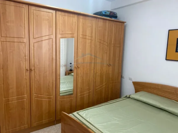 Tirane, jepet me qera apartament 1+1+Ballkon Kati 8, 74 m² 550 € (Don Bosko)