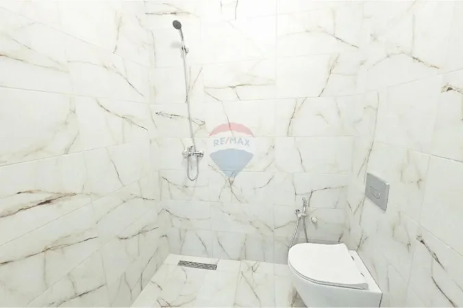 Tirane, jepet me qera apartament 2+1 , 84 m² 650 € (Dritan Hoxha Laprake)