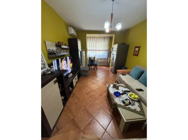 Tirane, shitet apartament 2+1+Ballkon Kati 5, 54 m² 115.000 € (Rruga Ferit Xhajko)