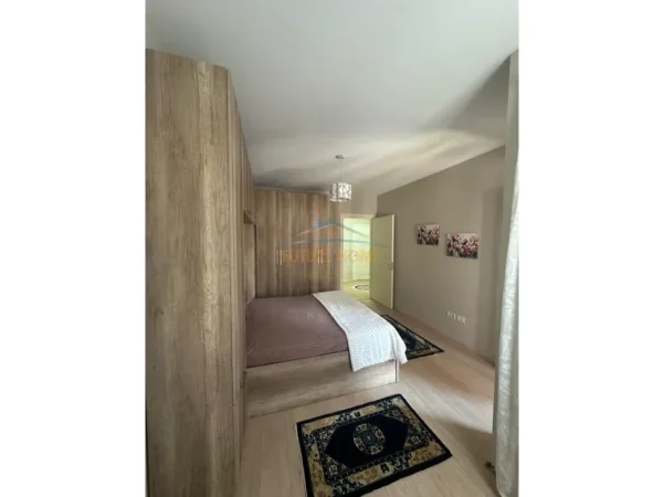 Tirane, jepet me qera apartament 1+1+Ballkon Kati 2, 74 m² 650 € (Ali Demi)