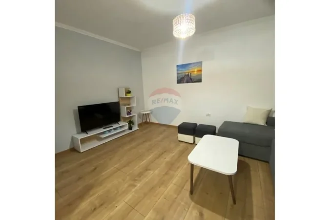 Tirane, jepet me qera apartament 1+1 Kati 3, 70 m² 580 € (Frosina Plaku)
