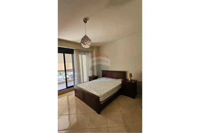 Tirane, jepet me qera apartament 2+1 Kati 5, 130 m² 850 € (Deliorgji)