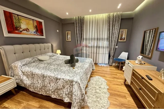 Tirane, jepet me qera apartament 1+1 Kati 4, 70 m² 650 € (Margarita tutulani)