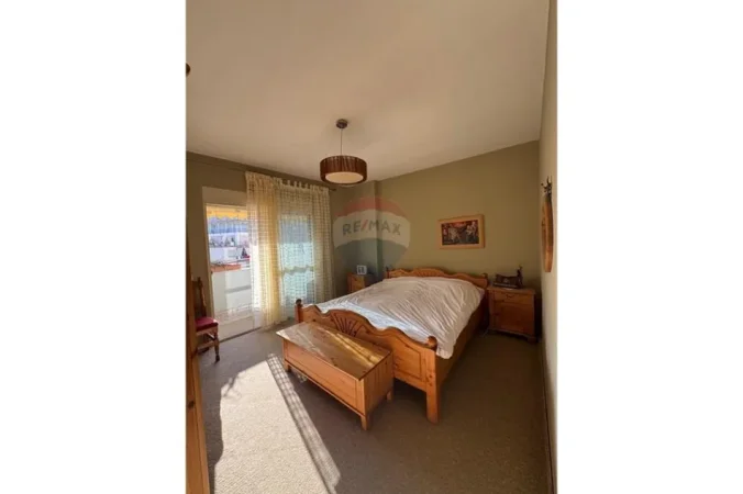 Tirane, jepet me qera apartament 2+1+Ballkon , 90 m² 500 € 