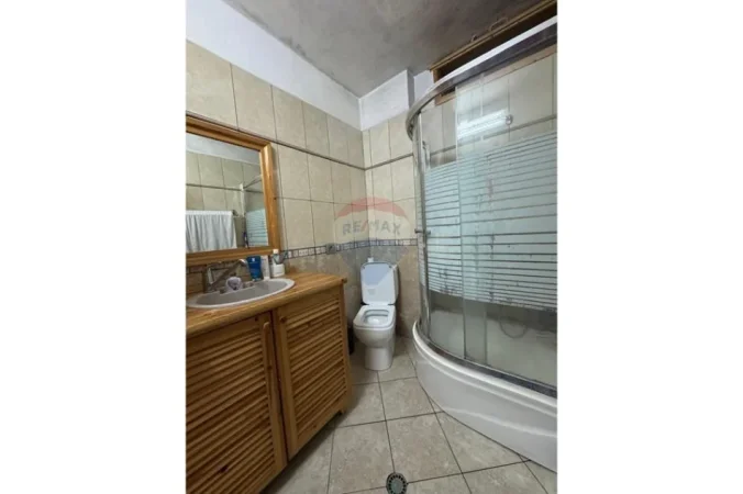 Tirane, jepet me qera apartament 2+1+Ballkon , 90 m² 500 € 