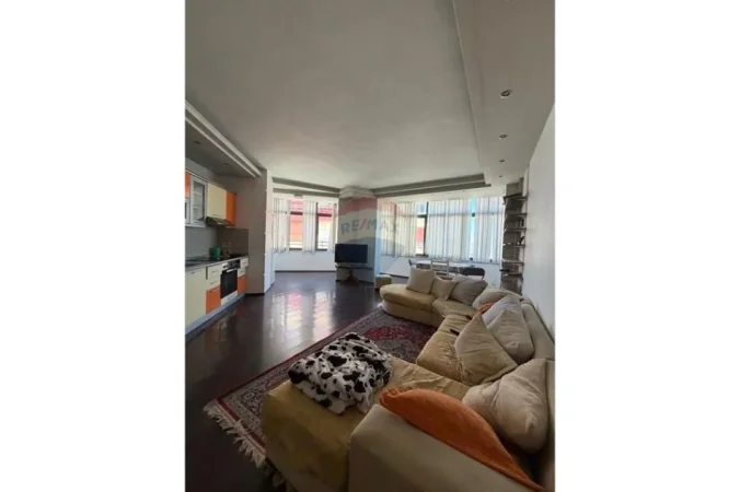 Tirane, jepet me qera apartament 2+1 Kati 6, 115 m² 600 € 