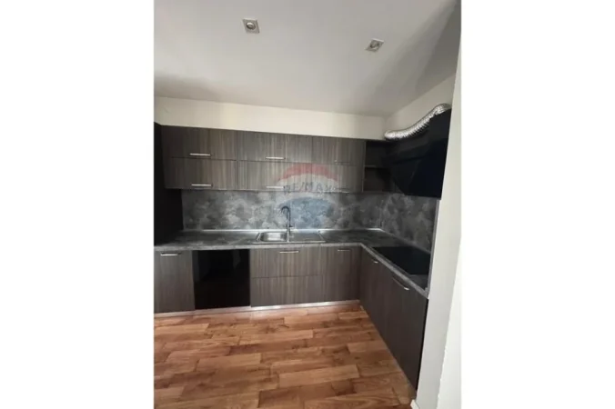 Tirane, jepet me qera apartament 2+1 Kati 9, 100 m² 700 € 