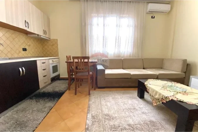 Tirane, jepet me qera apartament 2+1 , 55 € 