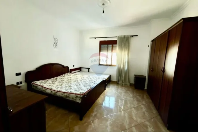 Tirane, jepet me qera apartament 1+1 Kati 7, 70 m² 350 € (Osman jonuzi)