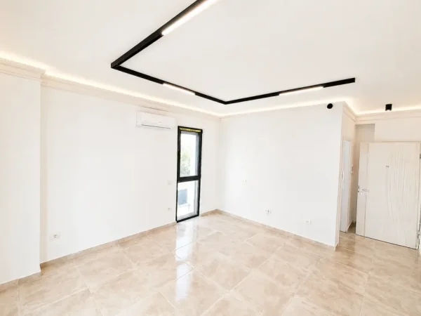 Tirane, jepet me qera nga Pronari, pa-komision zyre Kati 1, 40 m² 300 €