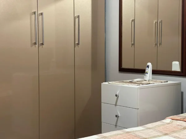 Tirane, jepet me qera apartament 2+1 Kati 4, 59 m² 600 € (Rruga e Kosovareve)