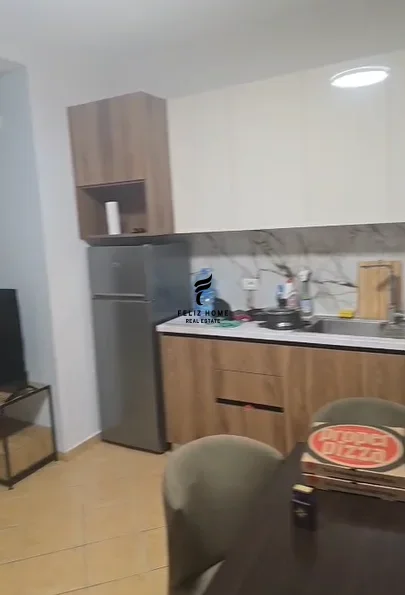 Tirane, jepet me qera apartament 2+1 Kati 1, 72 m² 450 € (BULEVARDI I RI)
