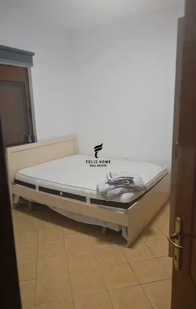 Tirane, jepet me qera apartament 2+1 Kati 1, 72 m² 450 € (BULEVARDI I RI)