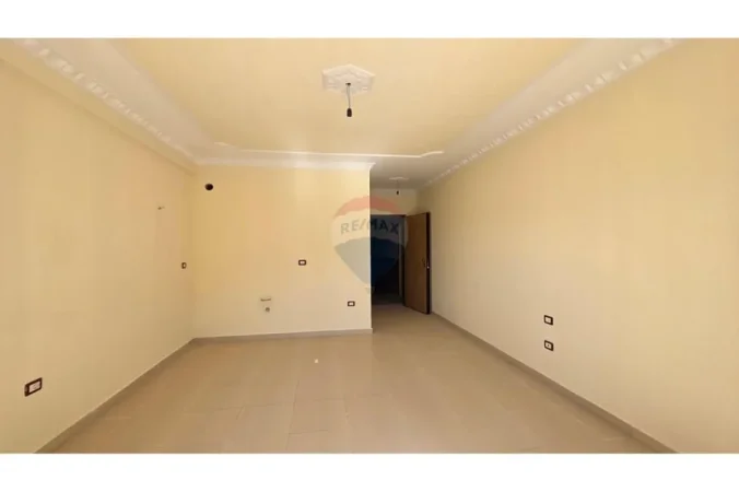 Vlore - Lungomare, shitet garsonier 1+1 Kati 4, 40 m² 79.000 € (Lungomare, Vlorë)
