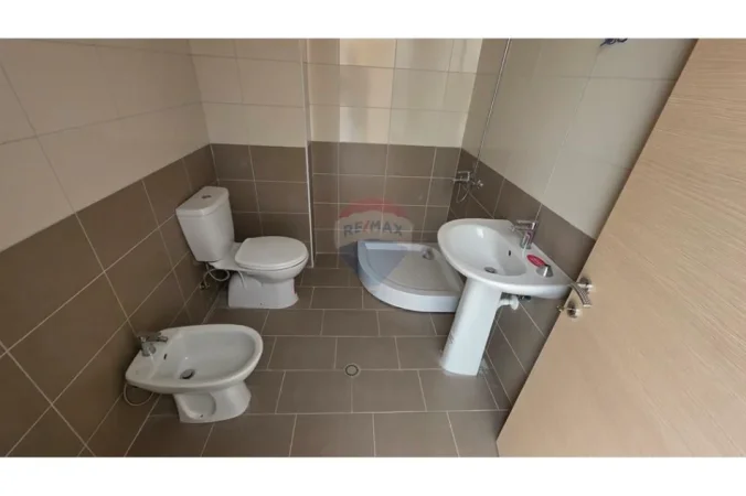 Vlore - Lungomare, shitet garsonier 1+1 Kati 4, 40 m² 79.000 € (Lungomare, Vlorë)