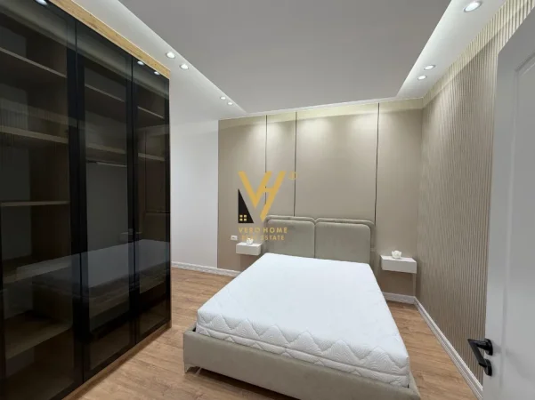 Tirane, shitet apartament 2+1+Ballkon Kati 1, 103 m² 223.000 € (KOMPLEKSI GOLDEN PARK)
