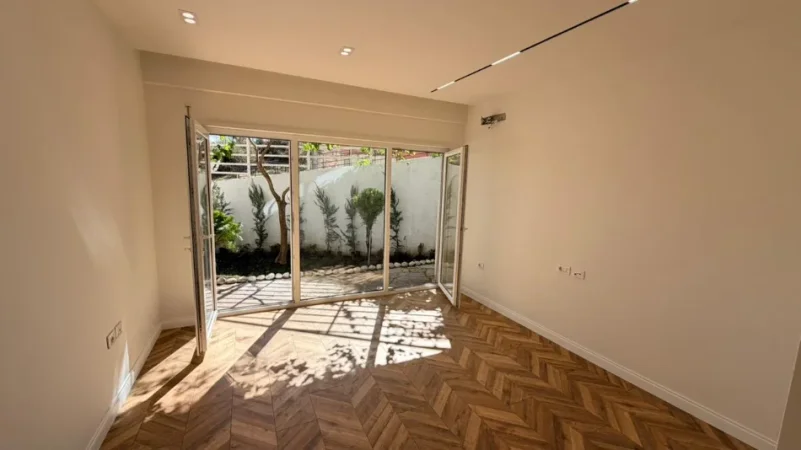 Tirane, shitet apartament 1+1 Kati 0, 67 m² 127.000 € (kodra e diellit)