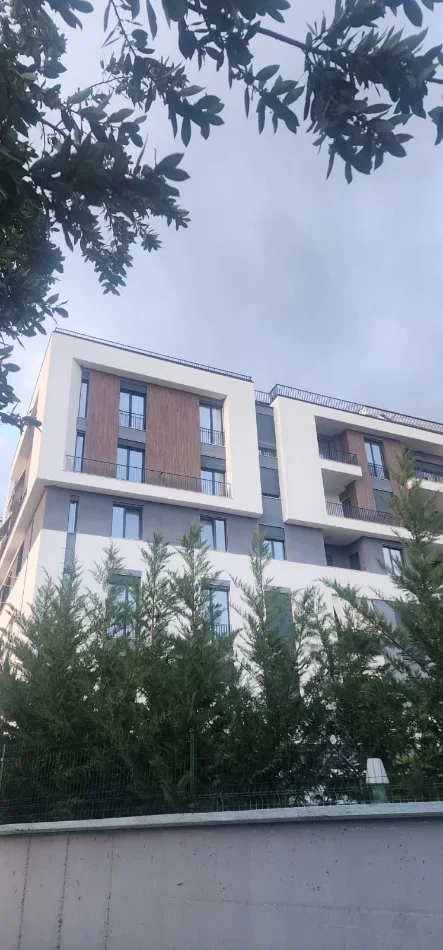Tirane, shes apartament 2+1+Aneks+Ballkon Kati 1, 115 m² 160.000 € (Rr. Ali Shefqeti)