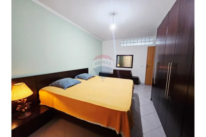 Tirane, jepet me qera apartament 2+1+Ballkon Kati 6, 102 m² 700 € (Rruga Asim Vokshi)