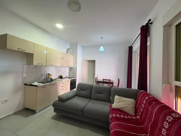 Tirane, jepet me qera apartament 1+1 Kati 1, 350 € 