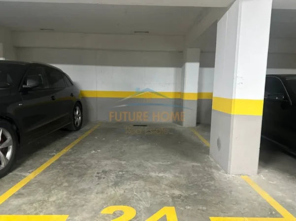 Tirane, jepet me qera apartament 2+1+Ballkon Kati 1, 105 m² 700 € (Bulevardi i ri)